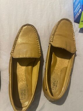 boc Women's Loafers in Mustard Tan